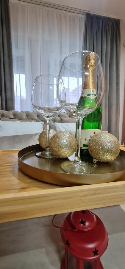 Design Apartment Business Lux 4 Star "Rio" Completely Business Lux Place In The City Center & Free Included Industry Optical Wifi & Netflix & Keyless Code Entry & Full Smart App & Kitchen & Washing Machine & Wide Terrace & Secure 2 Parking Place Ćuprija Exterior foto